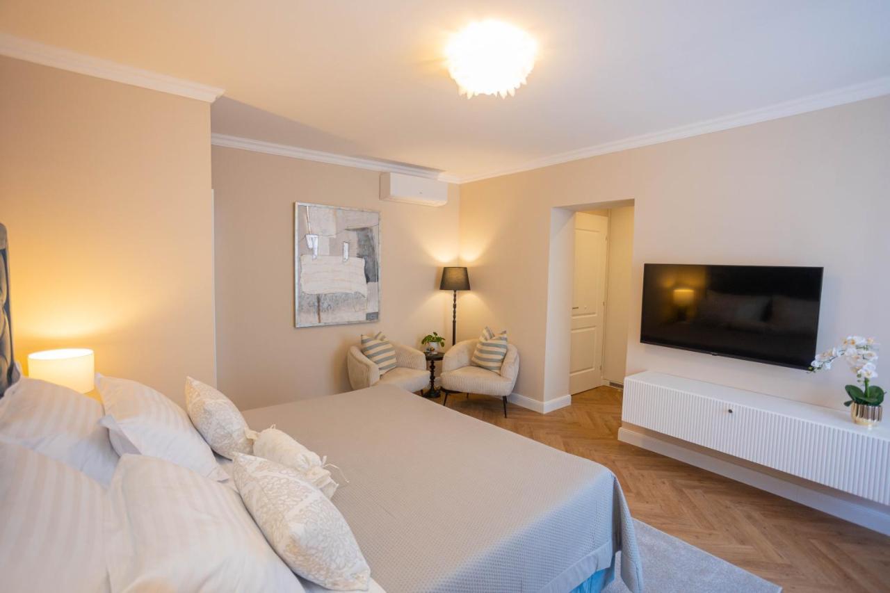 City And Style Luxury Rooms สปลิท ภายนอก รูปภาพ