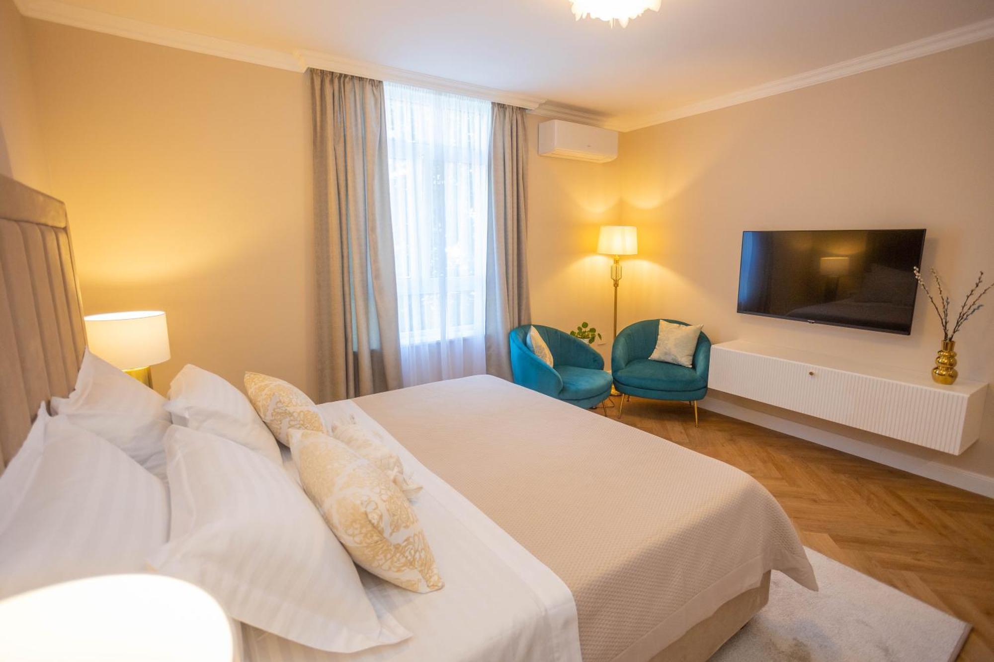 City And Style Luxury Rooms สปลิท ภายนอก รูปภาพ